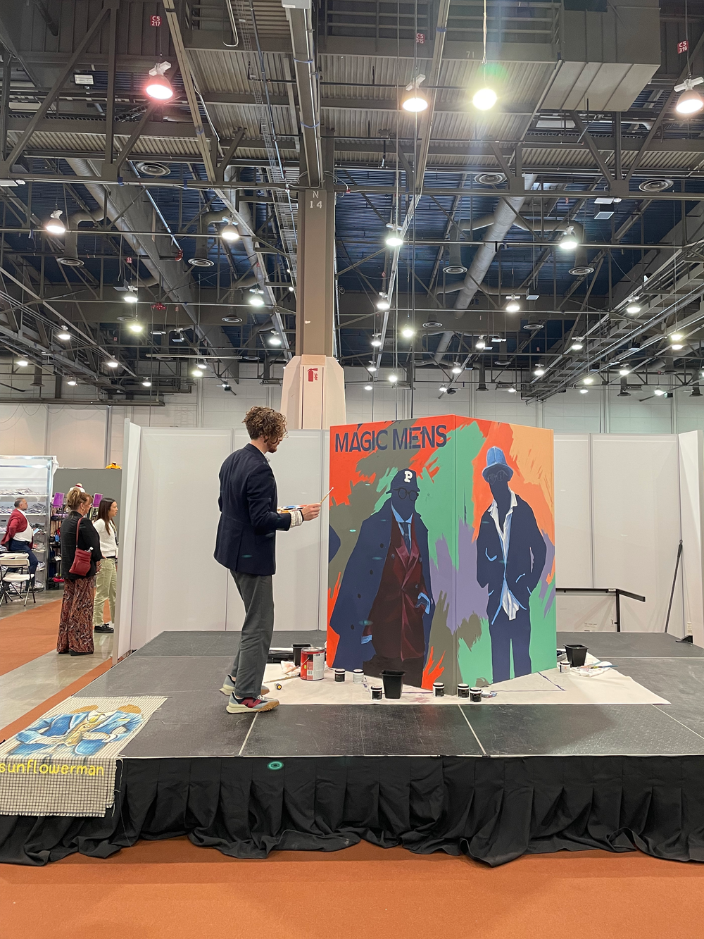 Live Painting. The Cube in Las Vegas
